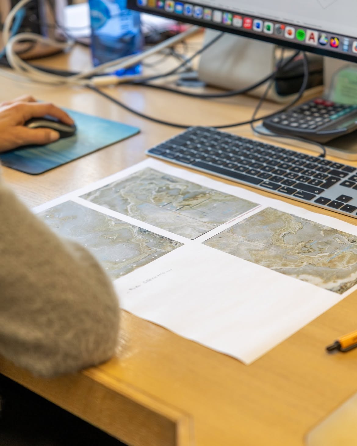 Studio del disegno della venatura sulle lastre di onice verde