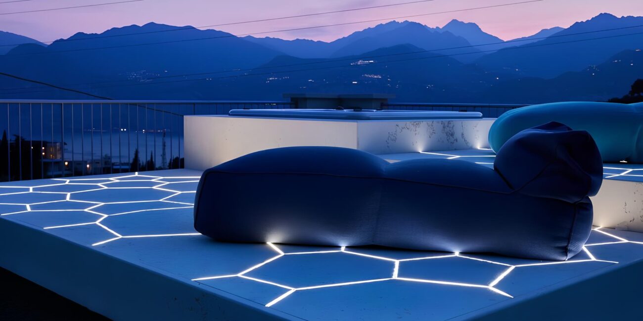Pavimento in pietra con linee di luce incassate